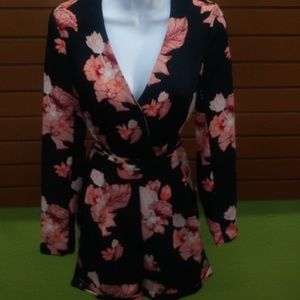 Long sleeve elegant v-neck romper